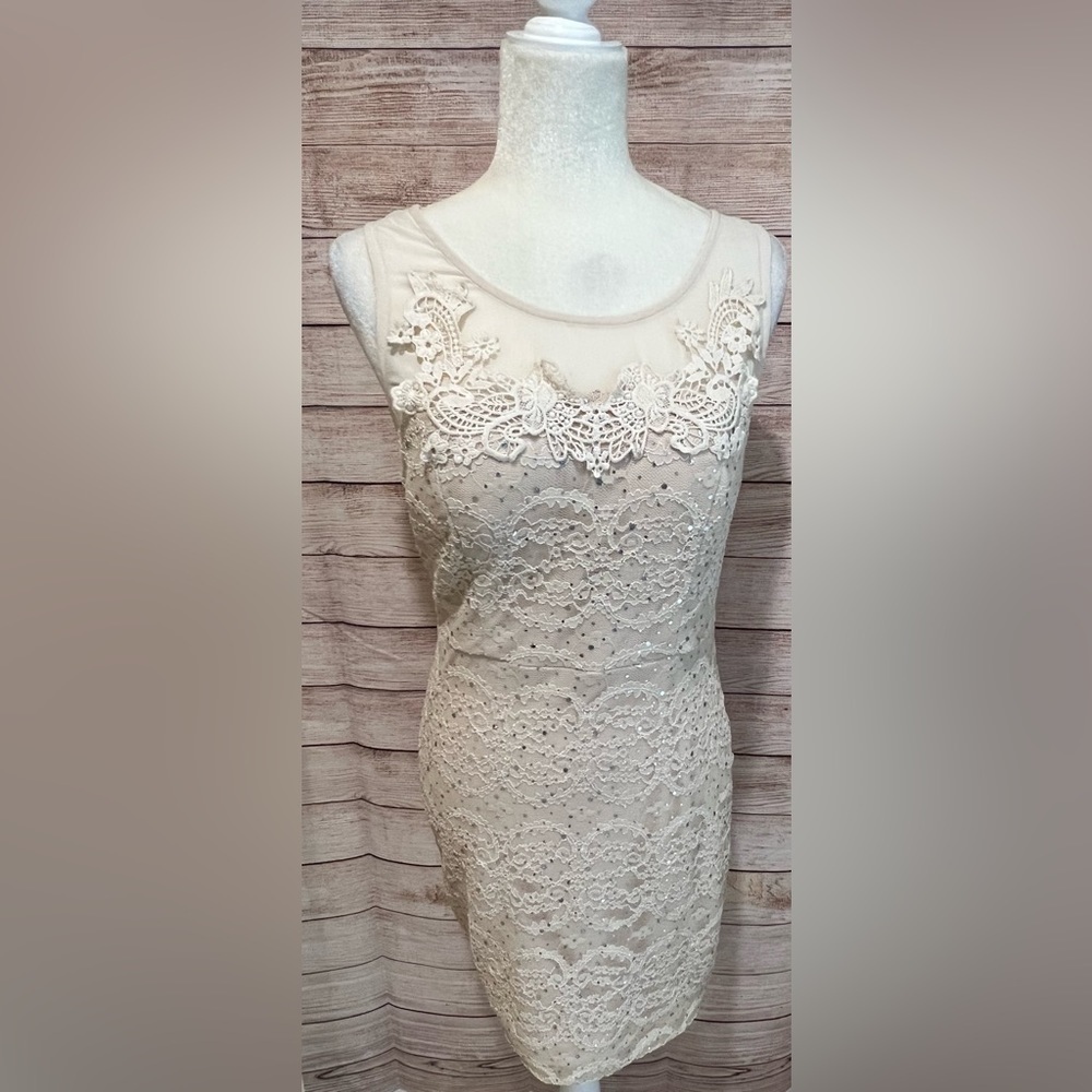 City Studio cream embellished lace Dress - size 11